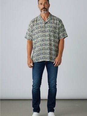 Tilley NWOT Casual Short-Sleeve Button-Down Shirt in Green Multi Print